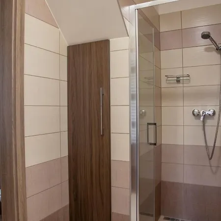275 - Apartment *