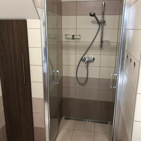 275 - * Boží Dar